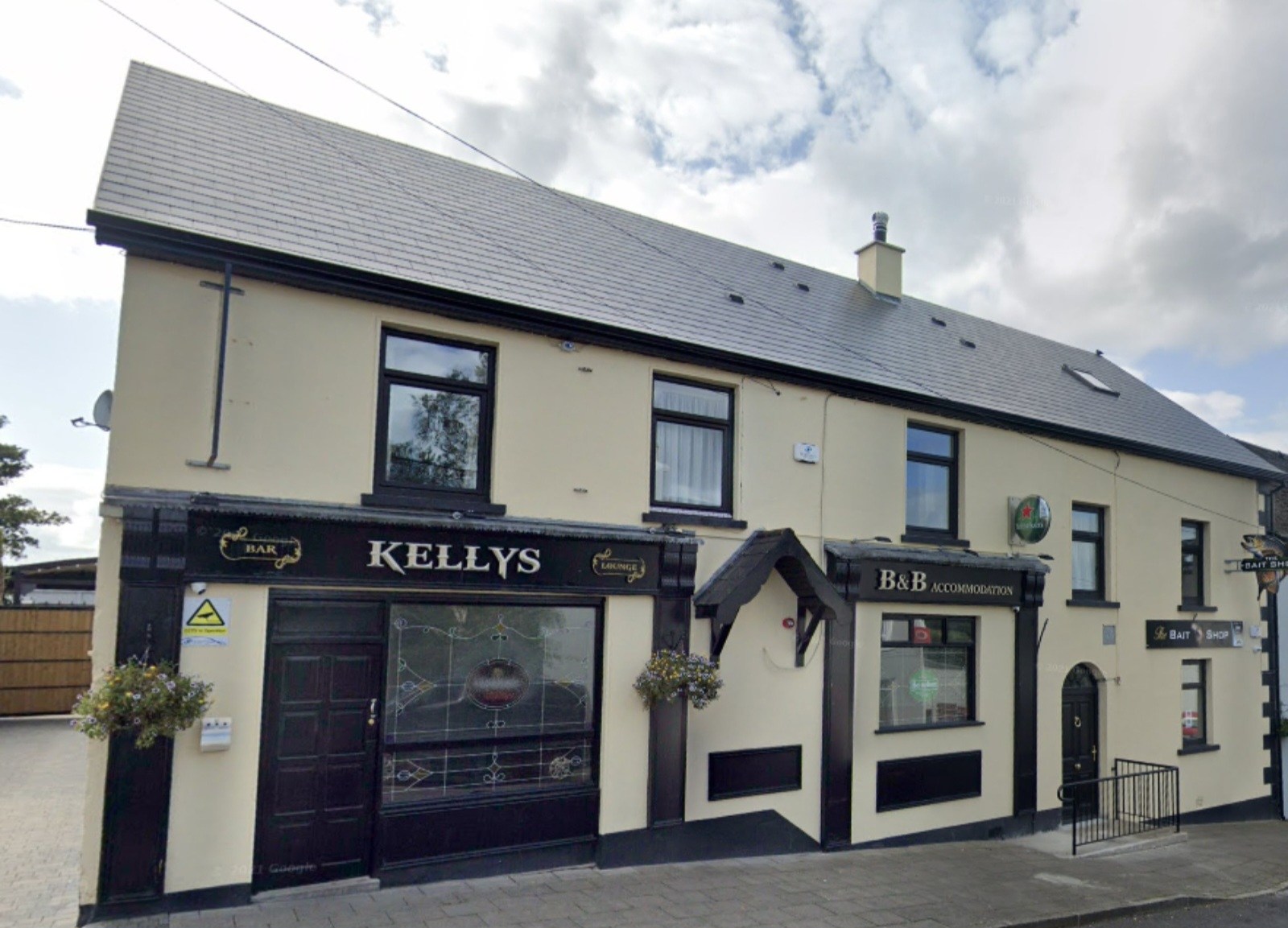 Kelly's Bar Killeshandra photo