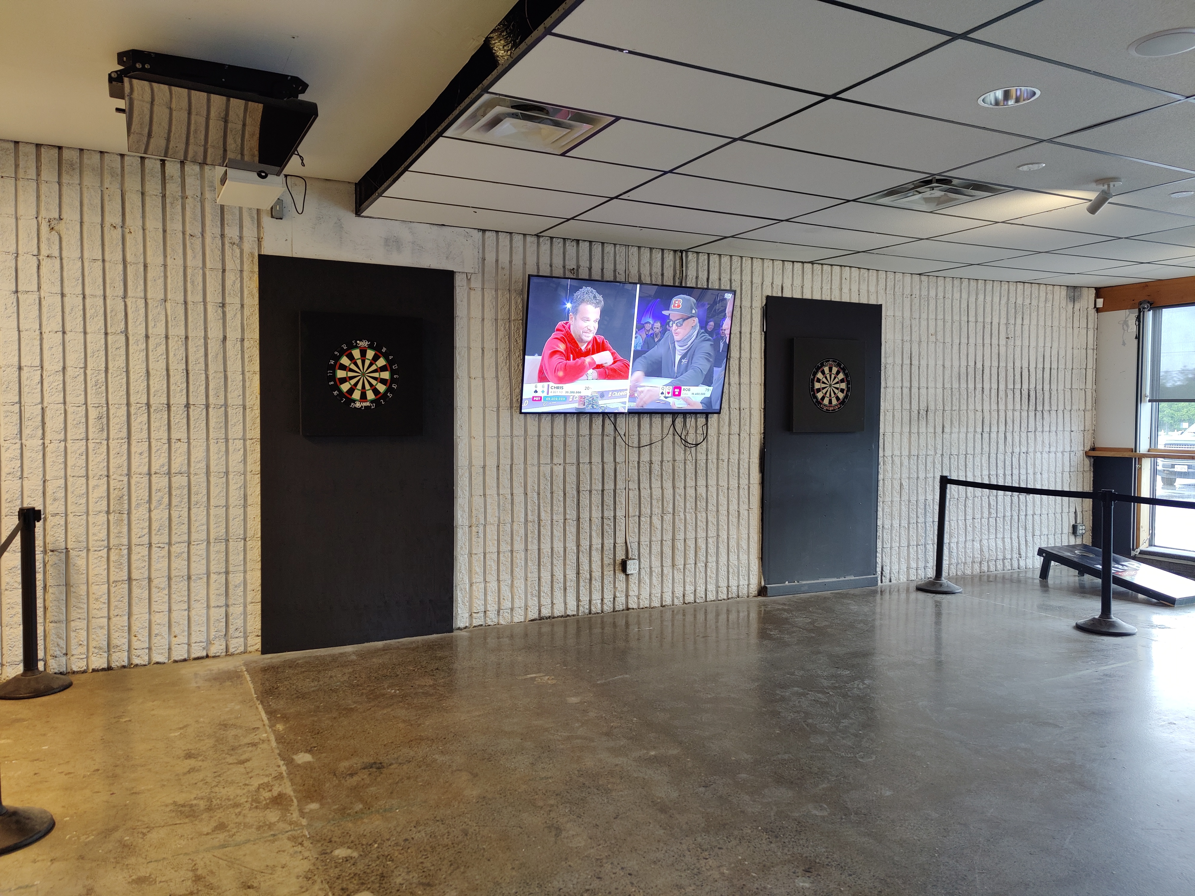 K & R Sports Bar photo 2